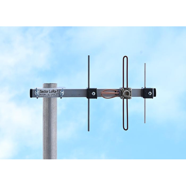 868 MHz 3-element 7dBi LoRa-7 directional antenna (AA)